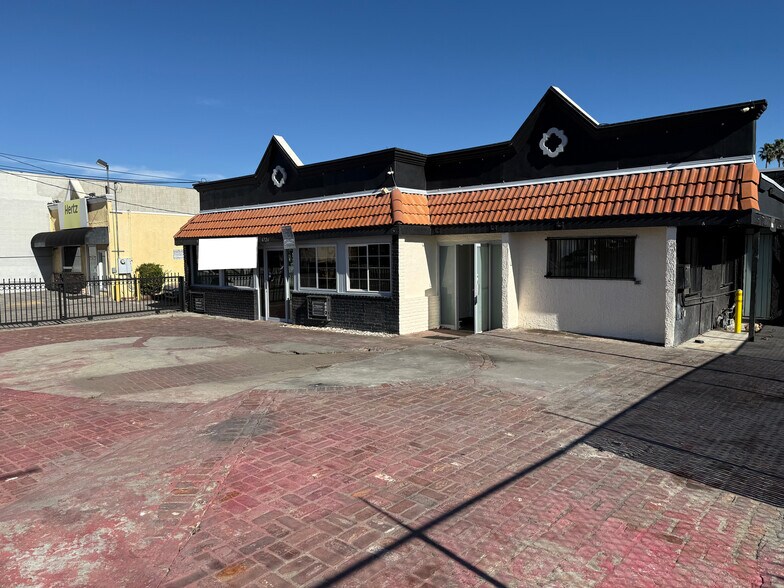 Primary Photo Of 6726 Reseda Blvd, Reseda Auto Repair For Lease