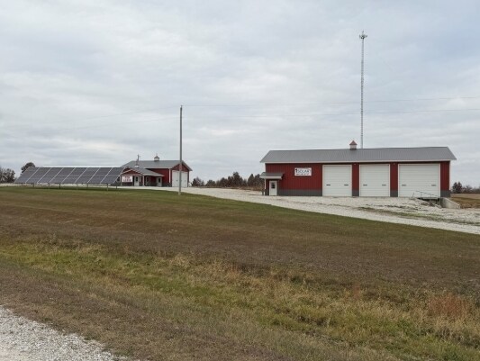 More Photos Of 18062 Round Barn Way, Kirksville Flex For Sale