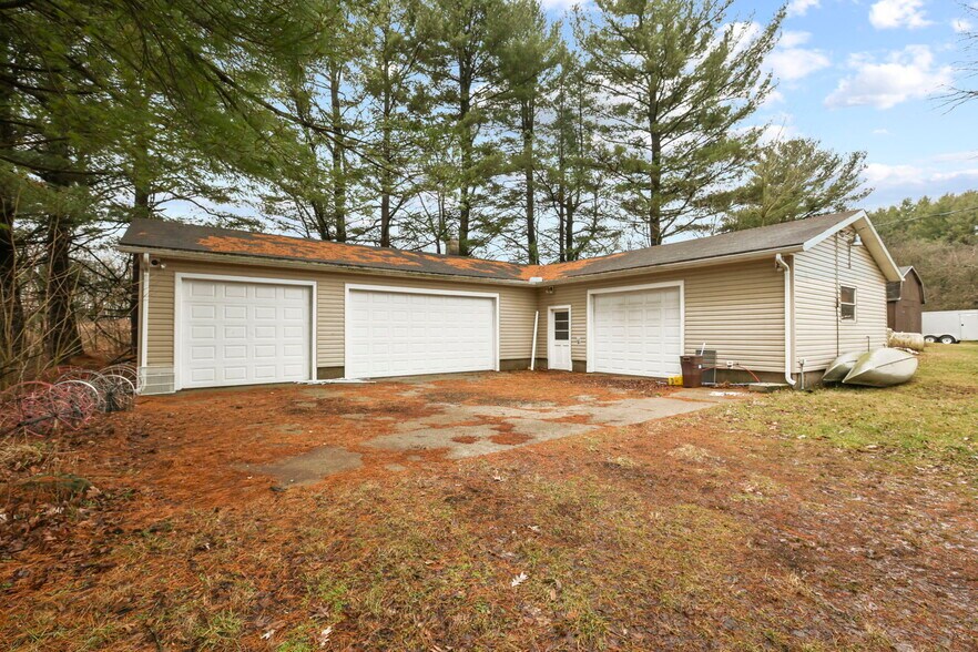 More Photos Of 5734 Durbin Rd, Bellville Specialty For Sale