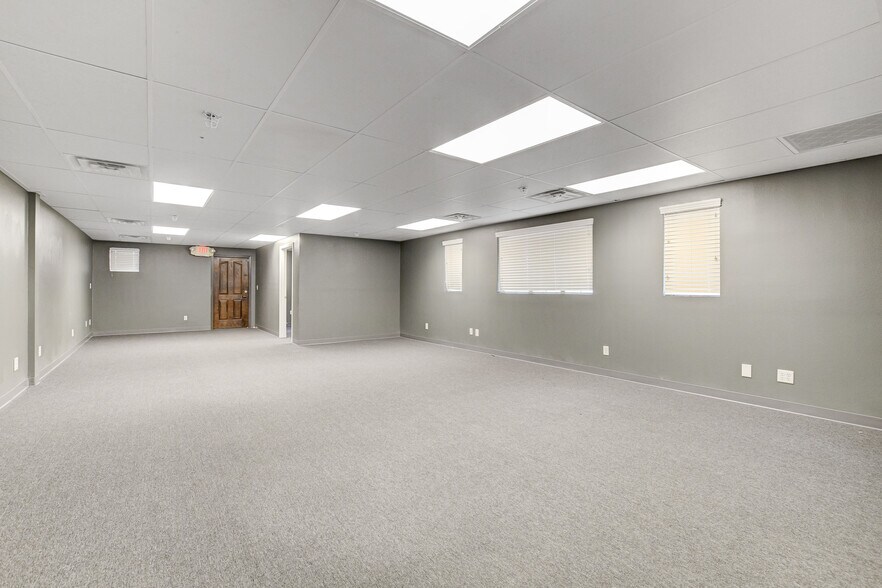 More Photos Of 3470 E Russell Rd, Las Vegas Office For Lease