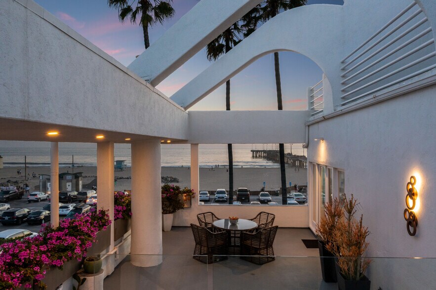 More Photos Of 3111 Ocean Front Walk, Marina Del Rey Apartments For Sale