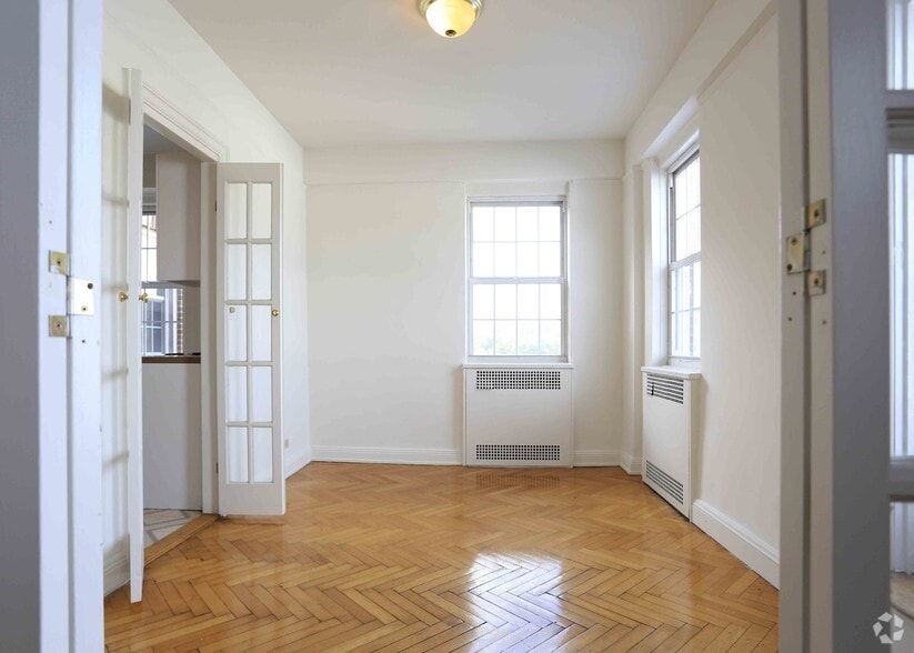 More Photos Of 2-24 Chase Rd, Scarsdale Apartments For Lease