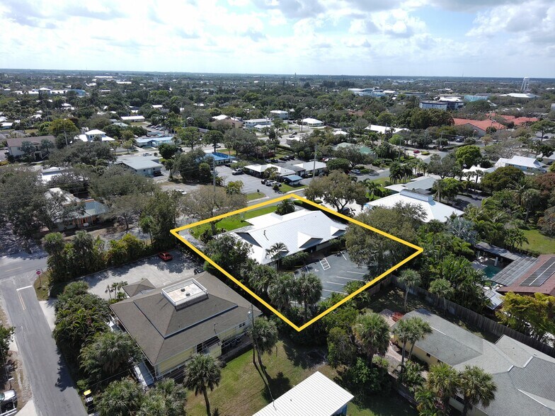 More Photos Of 835 SE Osceola St, Stuart Office Residential For Sale