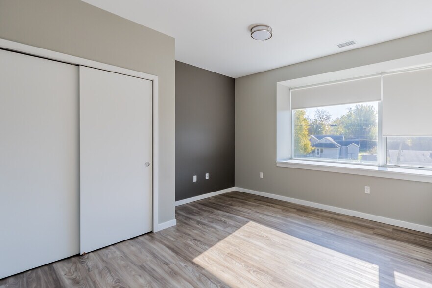 More Photos Of 119 E Lake Ave, Plymouth Apartments For Sale