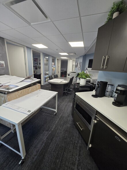 More Photos Of 36 N New York Ave, Huntington Office For Lease
