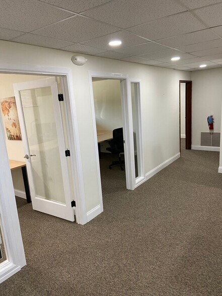 More Photos Of 1701 Washington St, Manitowoc Medical For Sale