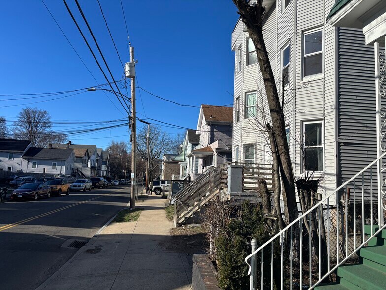 More Photos Of 373 Blatchley Ave, New Haven Apartments For Sale