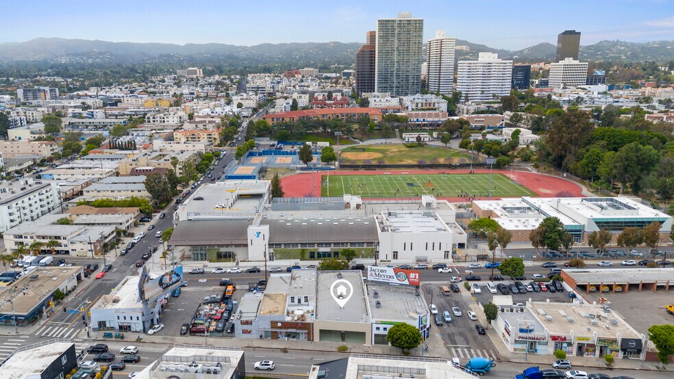 More Photos Of 11807 Santa Monica Blvd, Los Angeles Storefront For Lease
