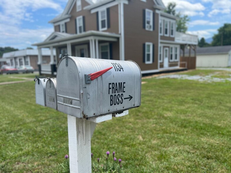 More Photos Of 1134 E Main St, Luray Service For Sale