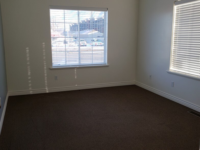 More Photos Of 571-583 W Center St, Pleasant Grove Office For Lease
