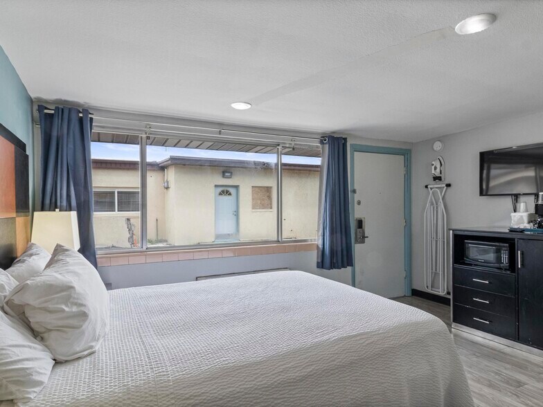 More Photos Of 180 E Center St, Panguitch Hotel For Sale