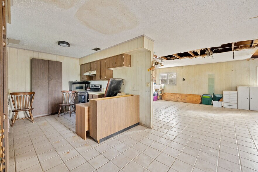 More Photos Of , Sanibel General Retail For Sale