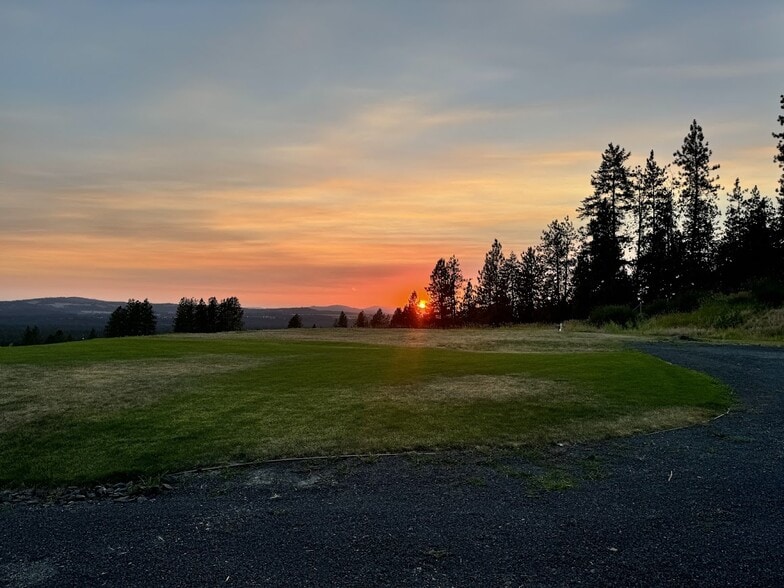 More Photos Of 17323 N Lower Greenbluff Rd, Colbert Land For Sale