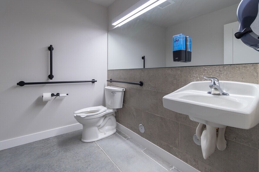 More Photos Of 454 Stevens Dr, Richland Office For Lease