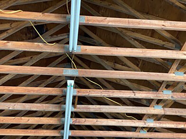 More Photos Of 127 E Broadway Blvd, Jefferson City Light Distribution For Sale