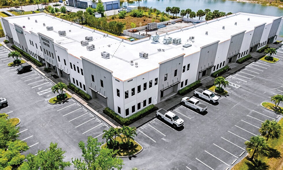 More Photos Of 14580 Global Pkwy, Fort Myers Distribution For Sale