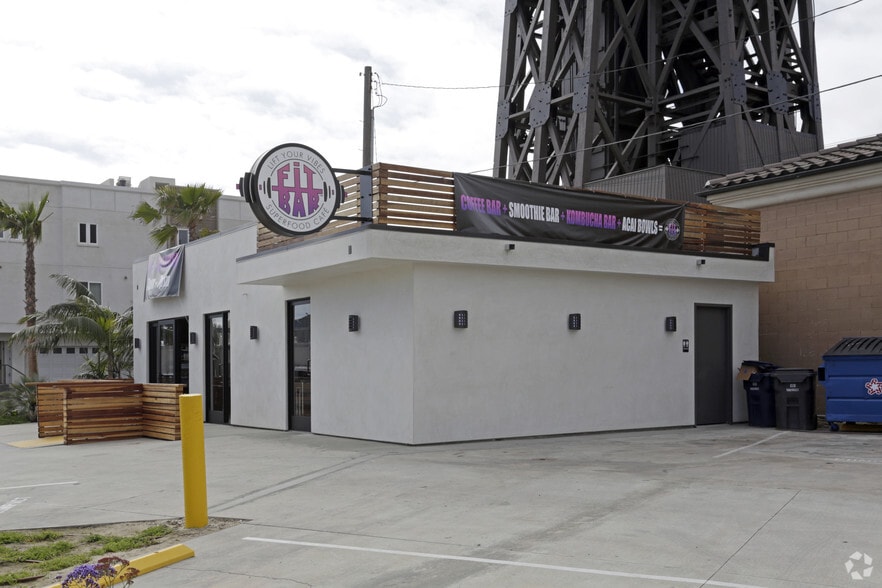 More Photos Of 16305 Pacific Coast Hwy, Seal Beach Storefront For Sale