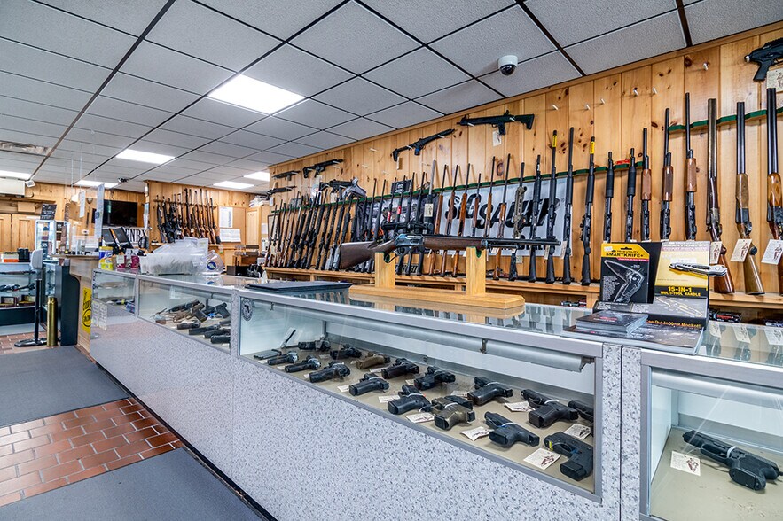 More Photos Of 6595 Post Rd, North Kingstown Fast Food For Sale