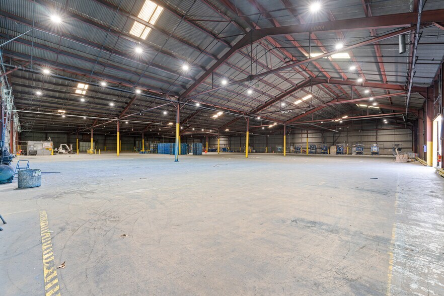 More Photos Of 328 S 2nd St, Millville Warehouse For Lease