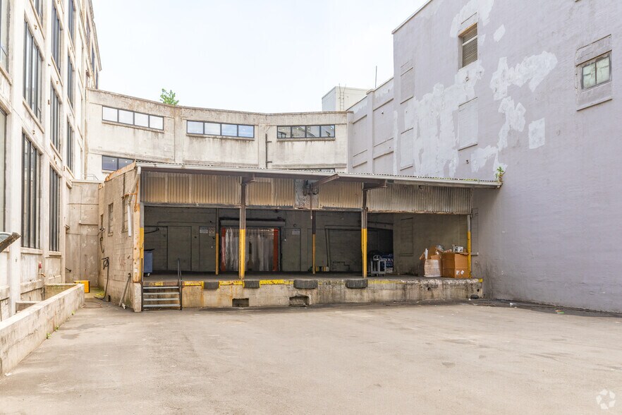More Photos Of 184-10-184-60 Jamaica Ave, Jamaica Manufacturing For Lease