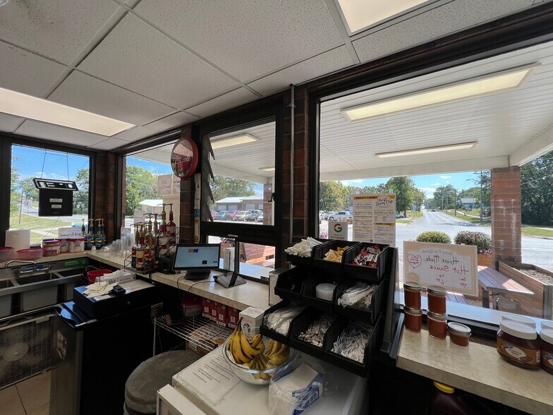 More Photos Of 440 W Main St, Lamoni Fast Food For Sale