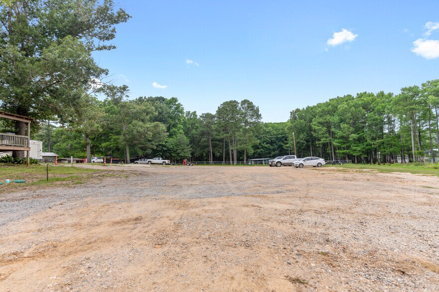 More Photos Of 7415 N State Line Rd, Karnack Trailer Camper Park For Sale