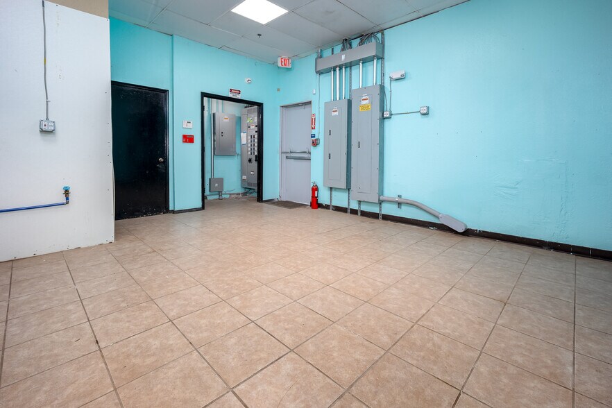 More Photos Of 6825 W Wilshire Blvd, Oklahoma City Theater Concert Hall For Sale