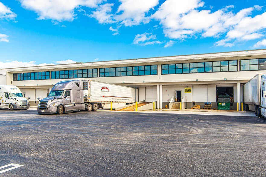 More Photos Of 6905-6909 NW 25th St, Miami Distribution For Lease