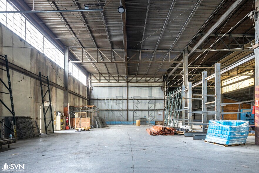 More Photos Of 1115 Delaware Ave, Lexington Warehouse For Lease
