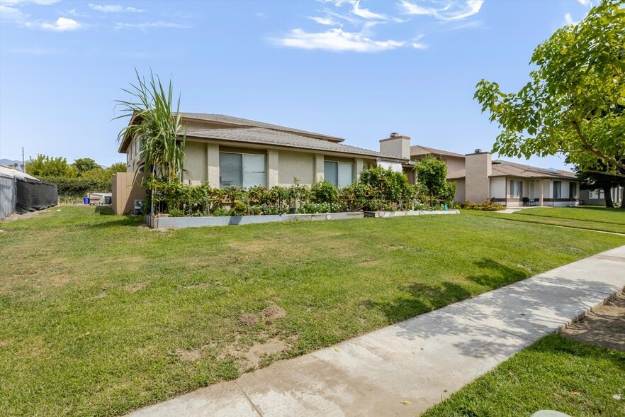 More Photos Of 1140 Oxford Dr, Redlands Apartments For Sale