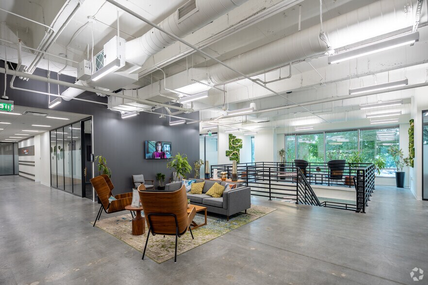 More Photos Of 100 North Point Ctr E, Alpharetta Office For Sale