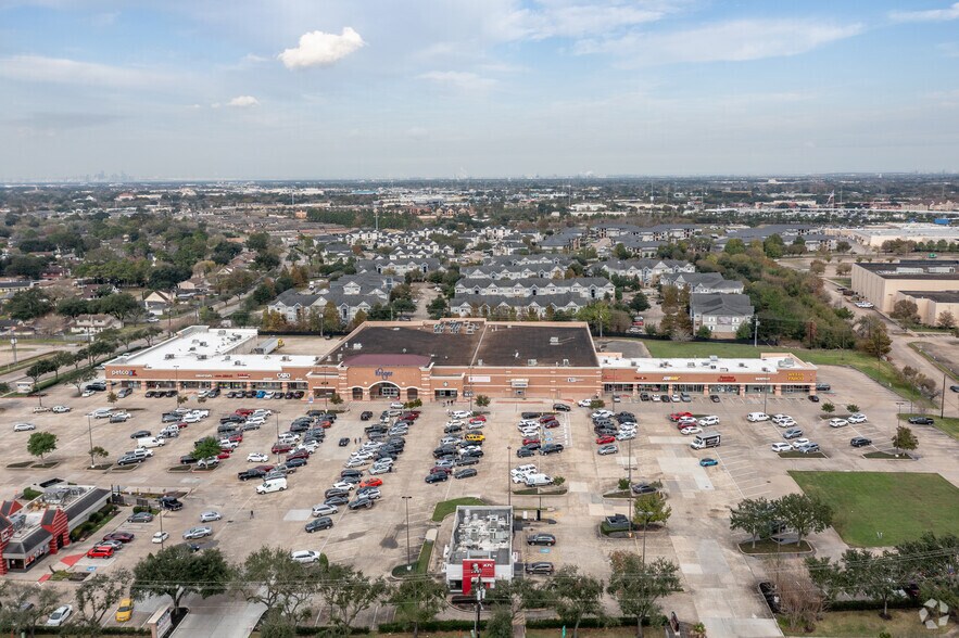 More Photos Of 11601-11725 S Sam Houston Pky E, Houston Unknown For Lease