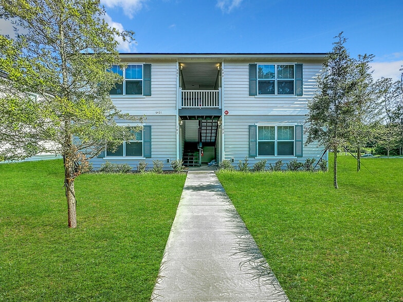 More Photos Of 6421 Breezy Oaks Way, Jacksonville Apartments For Sale