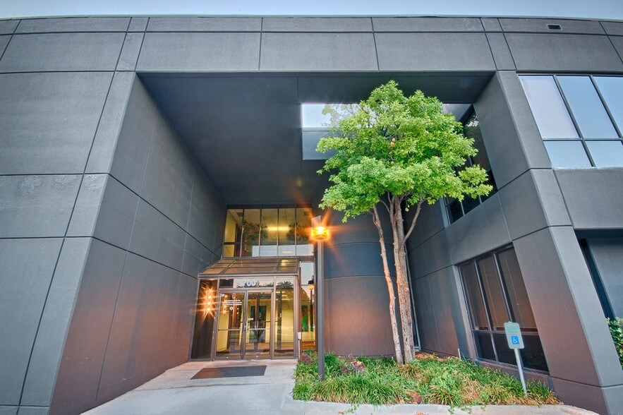 More Photos Of 3700 N Classen Blvd, Oklahoma City Office For Lease
