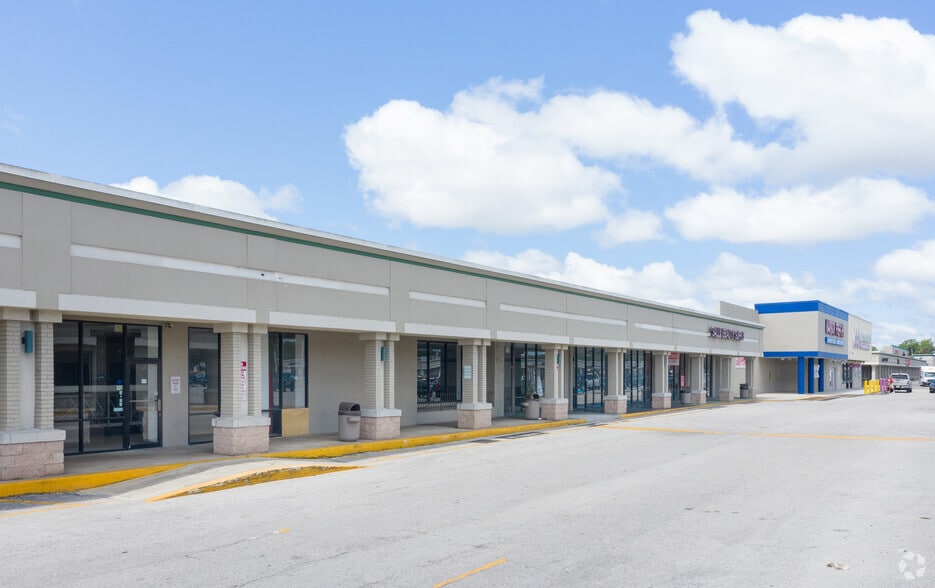 More Photos Of 900 Dunn Ave, Jacksonville Unknown For Lease