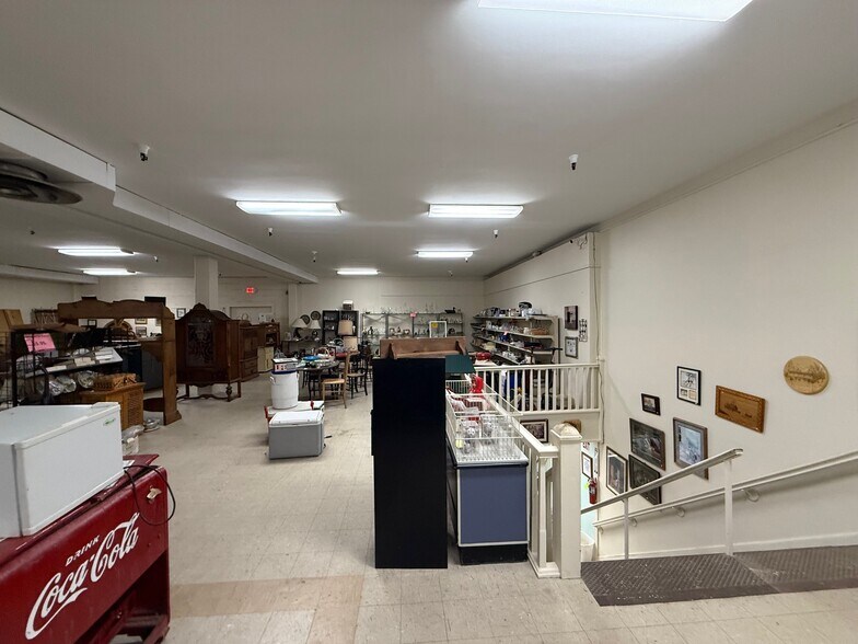 More Photos Of 100 Elm St, Waterville Freestanding For Sale