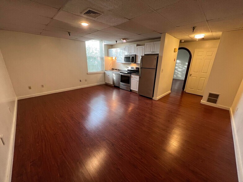 More Photos Of 45 Pearl St, Portsmouth Office For Sale