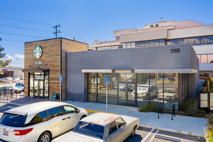 More Photos Of 11109 Sepulveda Blvd, Mission Hills General Retail For Sale