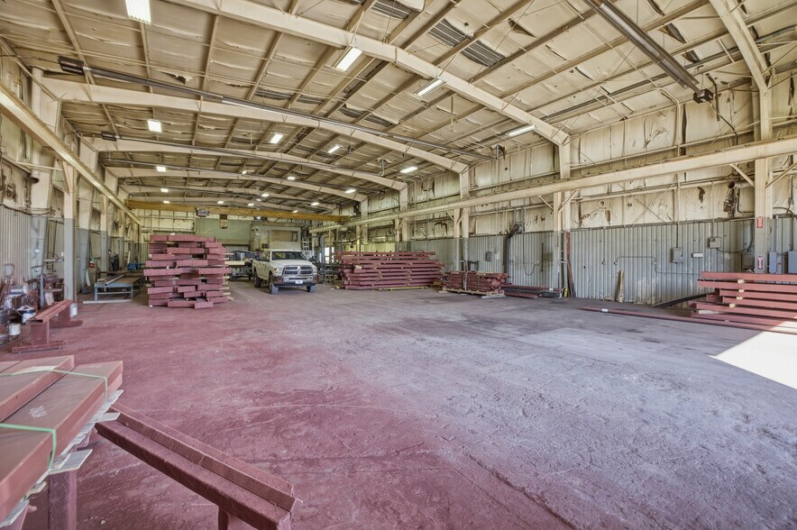 More Photos Of 1023 N Victor Ave, Tulsa Manufacturing For Lease