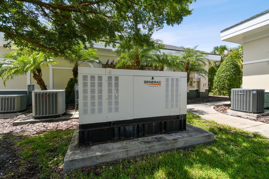 More Photos Of 8258 118th Ave N, Largo Medical For Sale