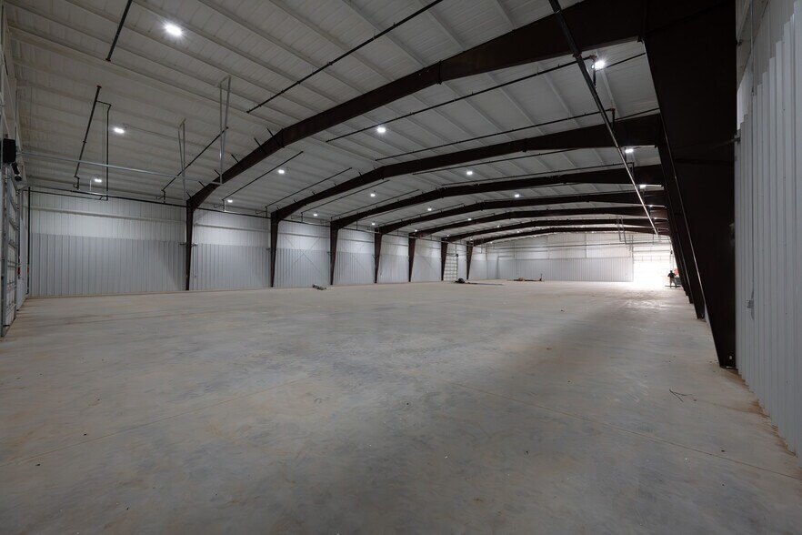 More Photos Of 601 SW Ard Ave, Lawton Warehouse For Sale