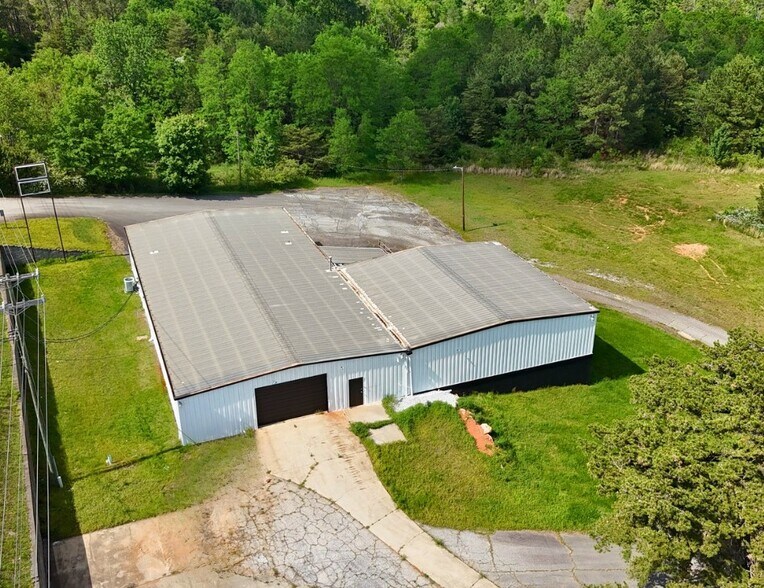 More Photos Of 2607 S Highway 14, Greer Light Manufacturing For Sale