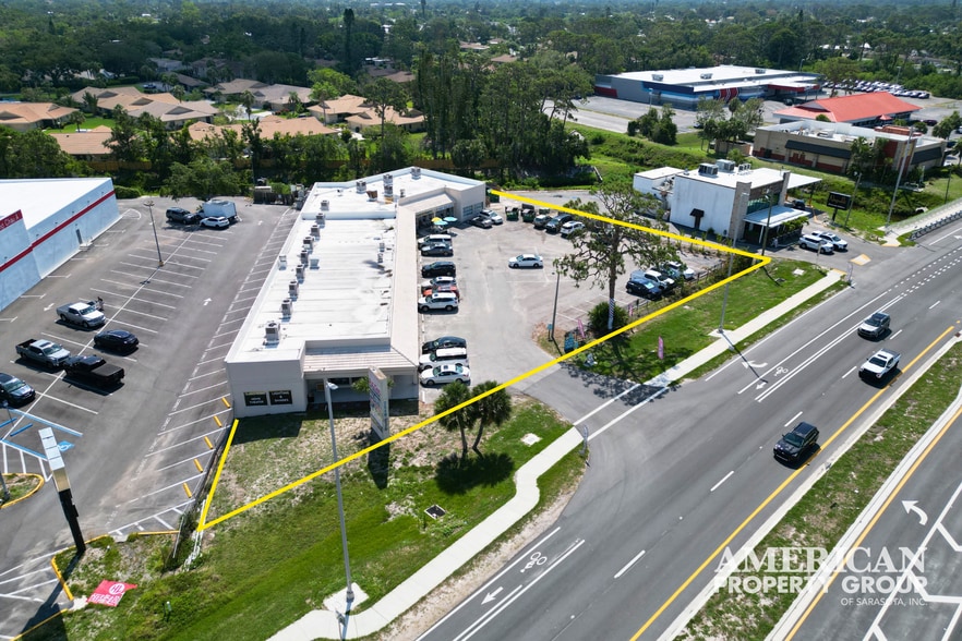 More Photos Of 7119 S Tamiami Trl, Sarasota Storefront For Sale