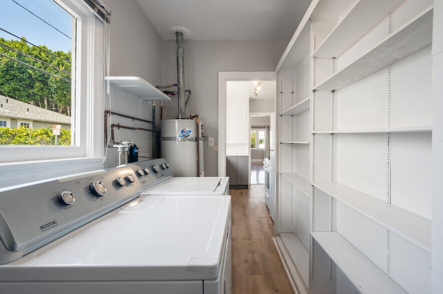 More Photos Of 1620 California Ave, Santa Monica Apartments For Sale