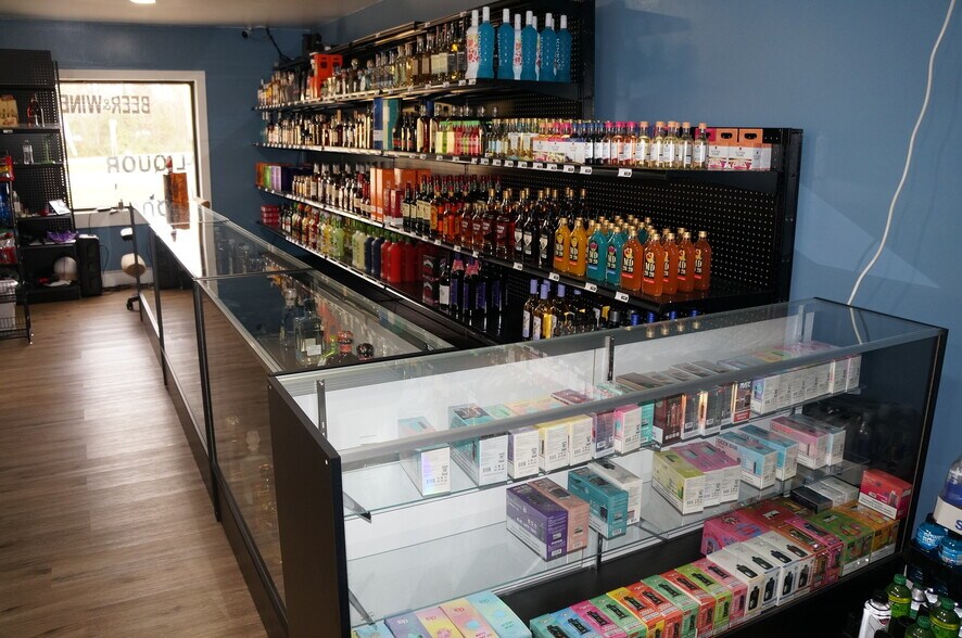 More Photos Of 33922 US Highway 280, Childersburg General Retail For Sale