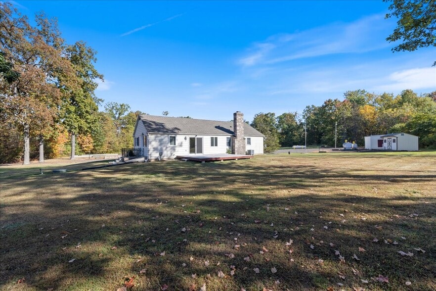 More Photos Of 563 Deep Run Rd, Perkasie Contractor Storage Yard For Sale