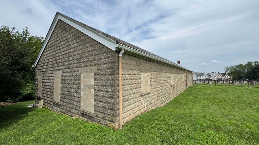 More Photos Of 98 Henderson St, Phillipsburg Warehouse For Sale
