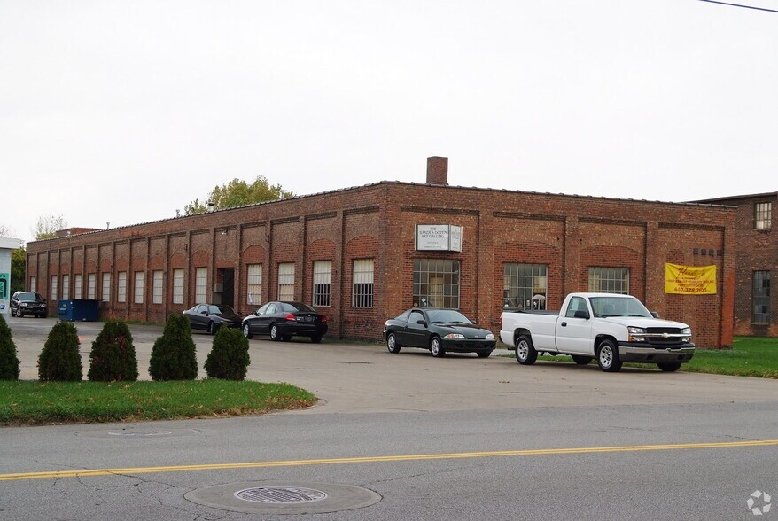 More Photos Of 810 Taylor St, Elyria Manufacturing For Lease