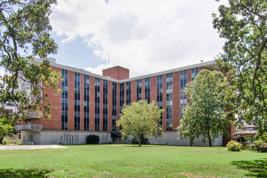 More Photos Of 600 N Main St, Mount Vernon Congregate Senior Housing For Sale