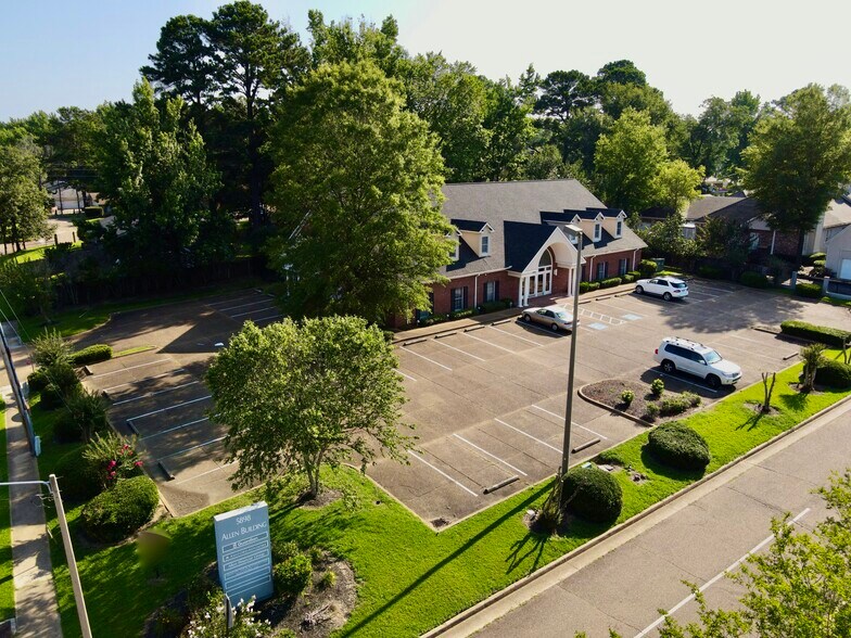 More Photos Of 5898 Ridgewood Rd, Jackson Office For Lease